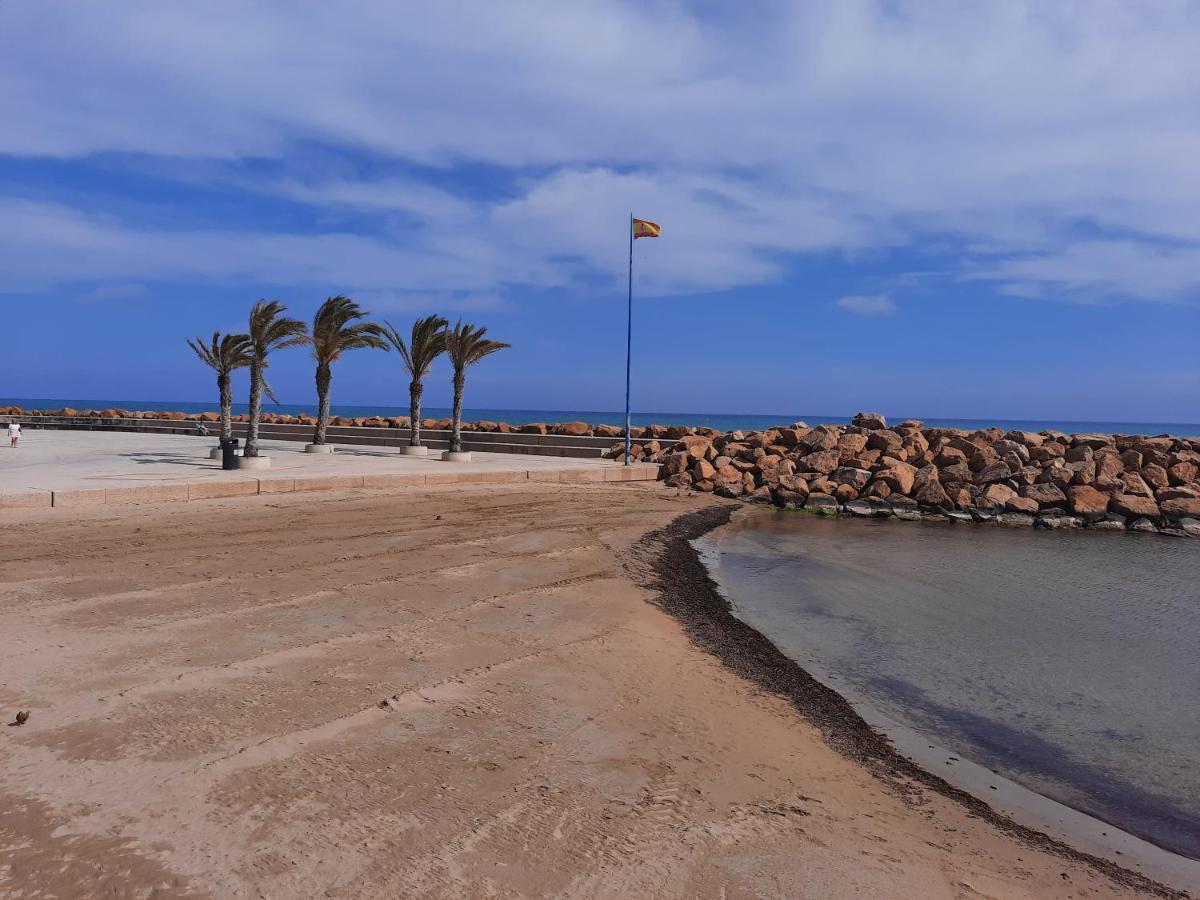 Moderno Apartamento Familiar Junto Al Mar - Conejito Lejlighed Torrevieja Eksteriør billede
