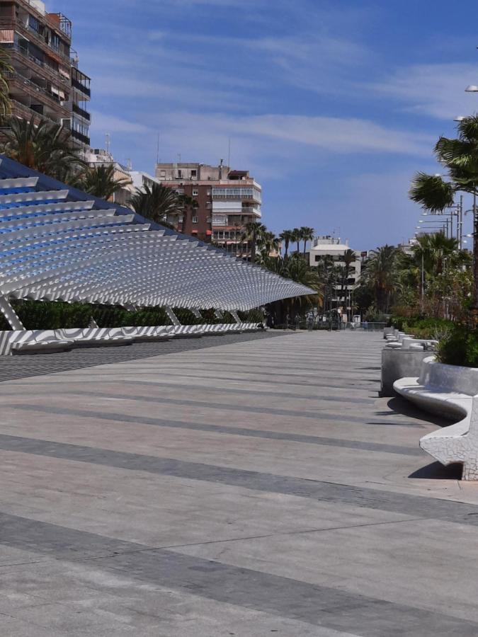 Moderno Apartamento Familiar Junto Al Mar - Conejito Lejlighed Torrevieja Eksteriør billede
