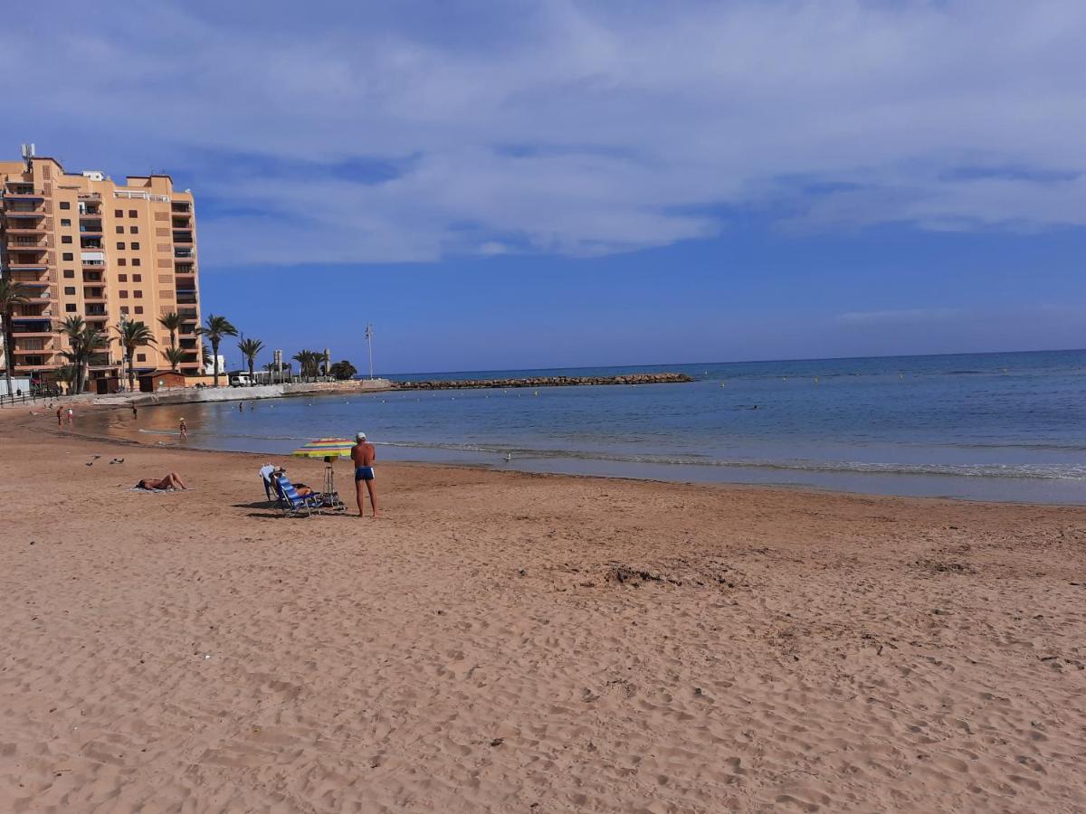 Moderno Apartamento Familiar Junto Al Mar - Conejito Lejlighed Torrevieja Eksteriør billede