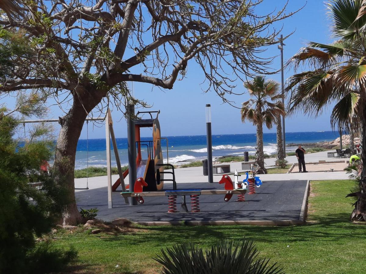 Moderno Apartamento Familiar Junto Al Mar - Conejito Lejlighed Torrevieja Eksteriør billede