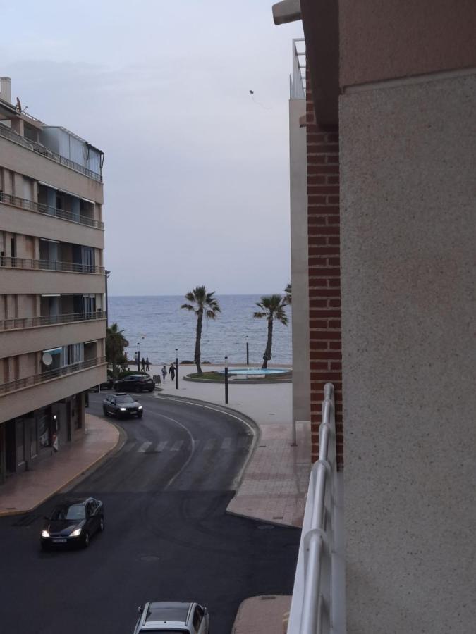 Moderno Apartamento Familiar Junto Al Mar - Conejito Lejlighed Torrevieja Eksteriør billede